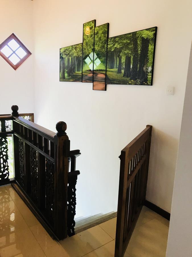 Hotel Neli guests house à Unawatuna Extérieur photo